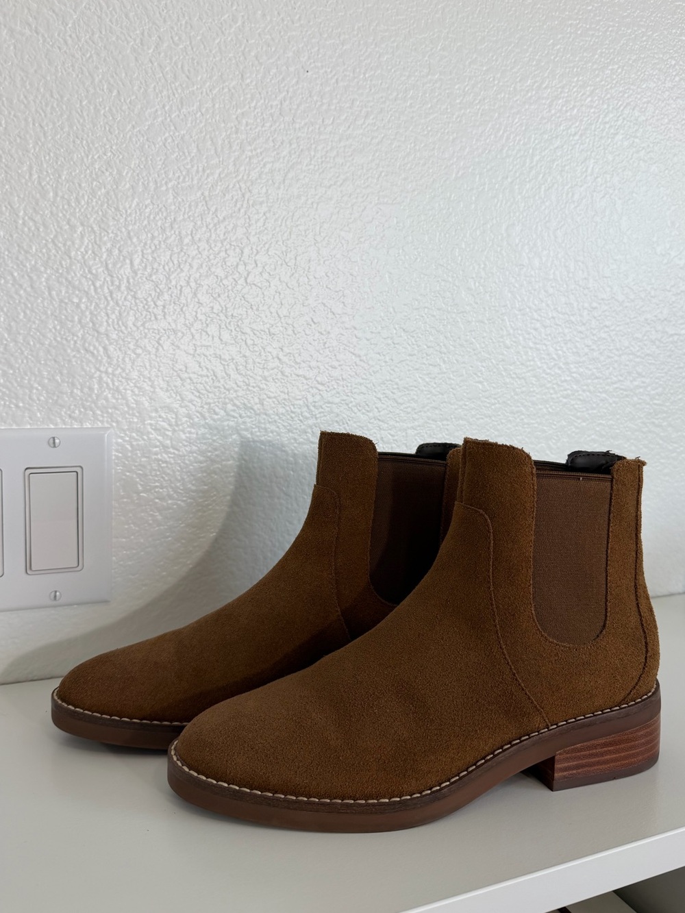 Cole Haan Women’s Greenwich Brown Akle Boots 7